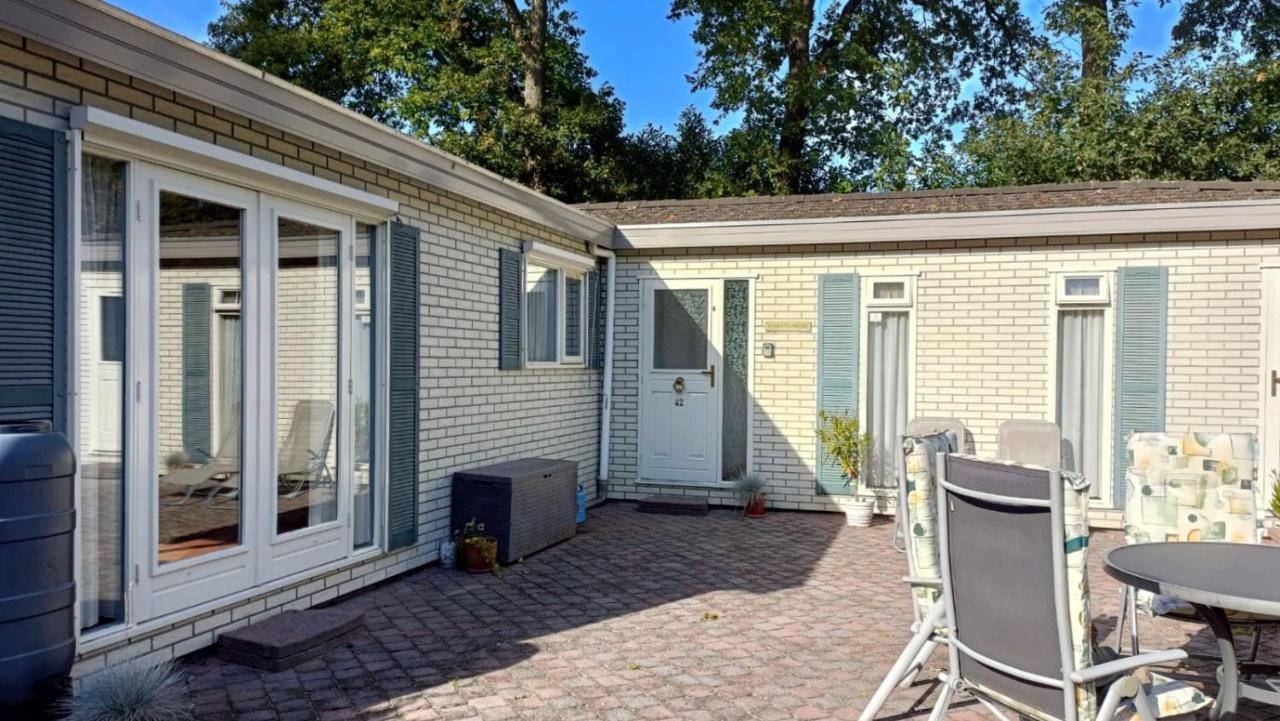 Chalet 42 'Vuursteenberg' Bospark Ijsselheide Zwolle Hattemerbroek Luaran gambar