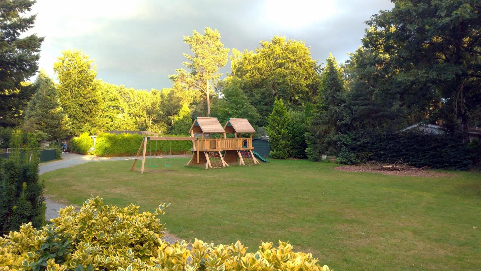 Chalet 42 'Vuursteenberg' Bospark Ijsselheide Zwolle Hattemerbroek Luaran gambar