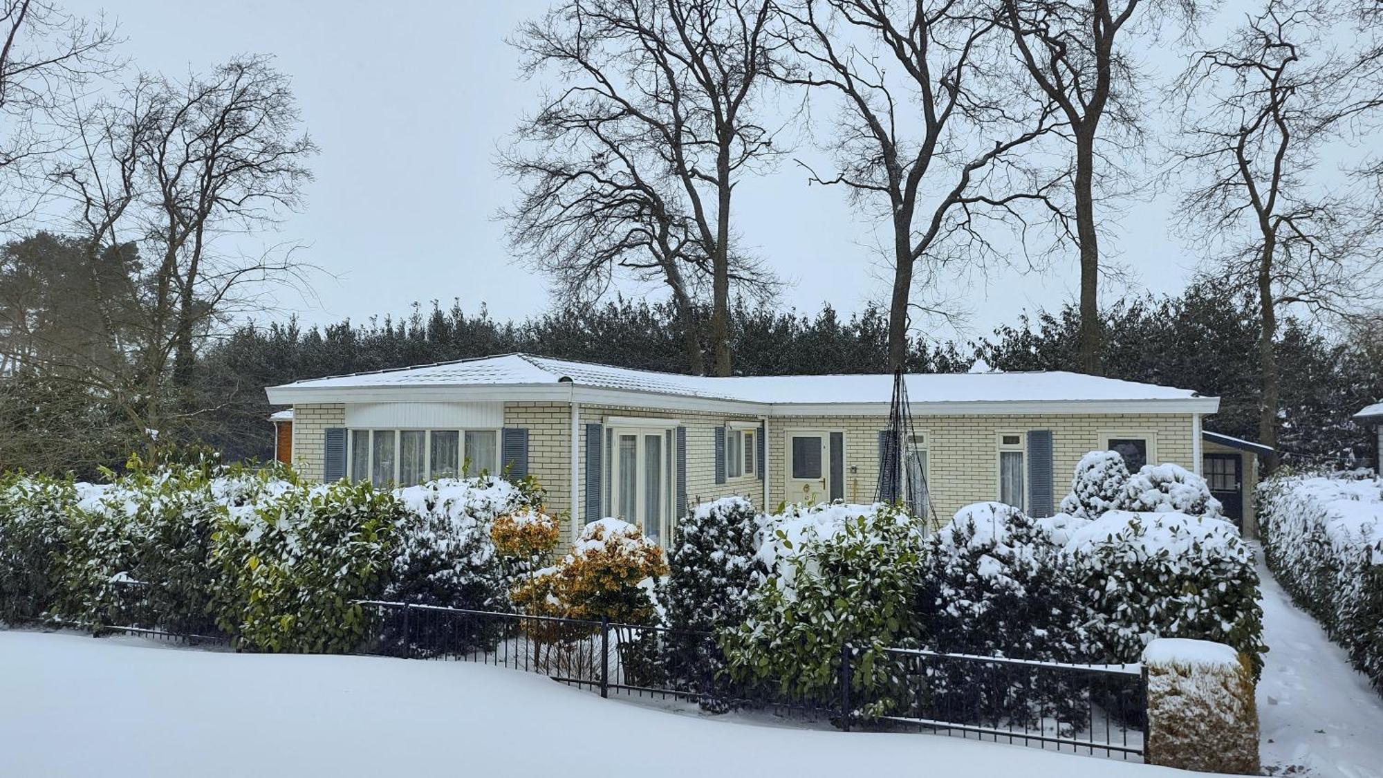Chalet 42 'Vuursteenberg' Bospark Ijsselheide Zwolle Hattemerbroek Luaran gambar